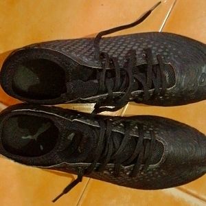 Football shoes